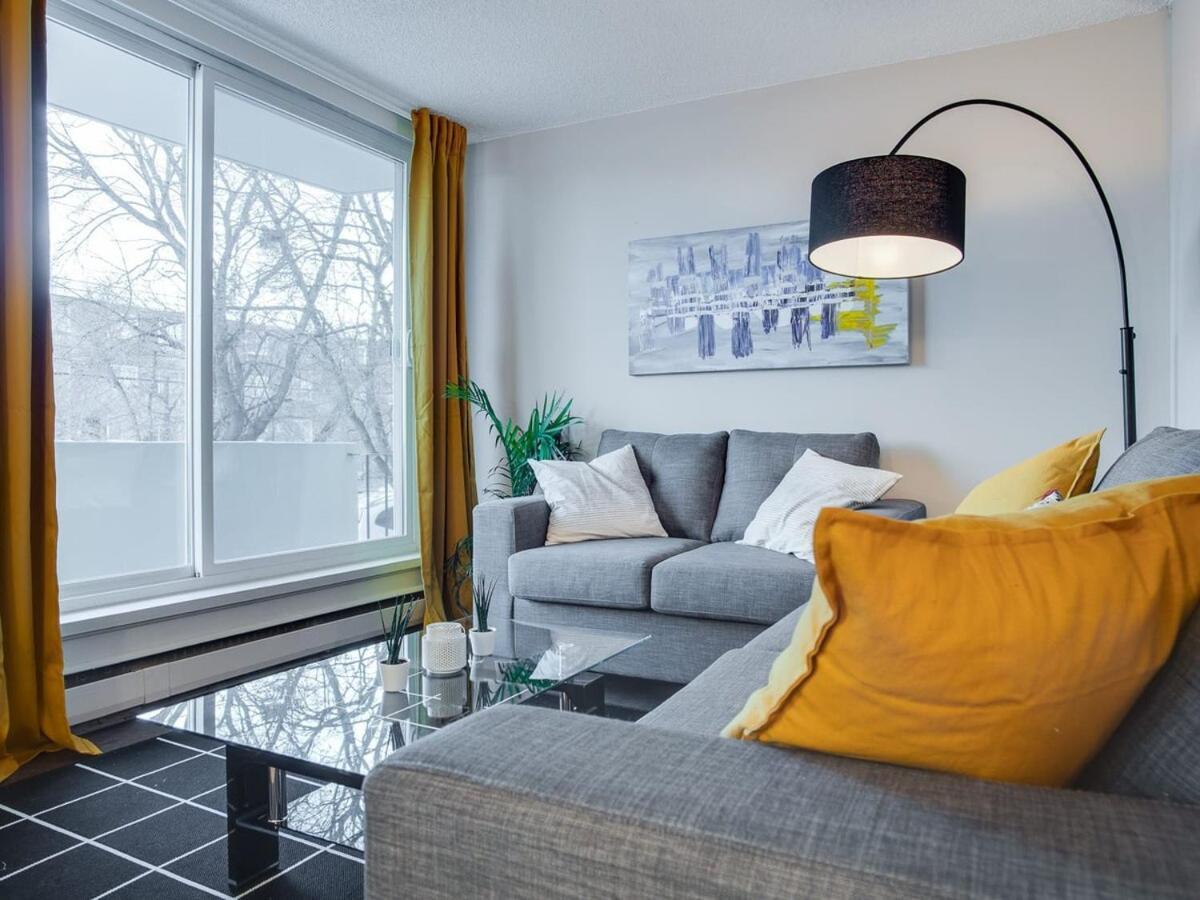 Gorgeous 2Br Condo W Parking Patio Coffee! Калгари Экстерьер фото